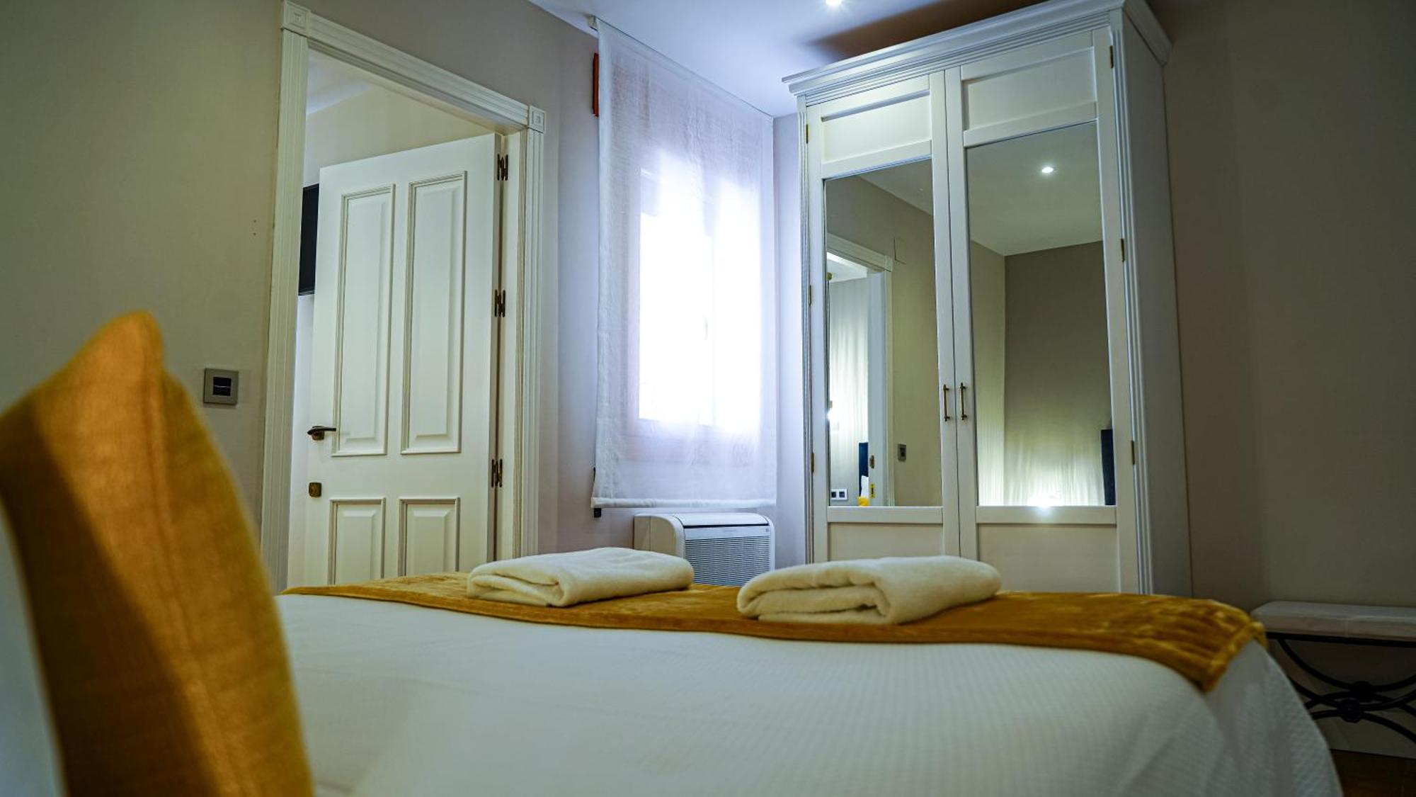 Apartamentos Puente Romano Suites 梅里达 外观 照片