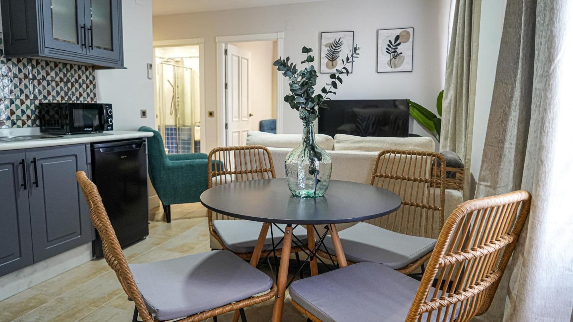 Apartamentos Puente Romano Suites 梅里达 外观 照片