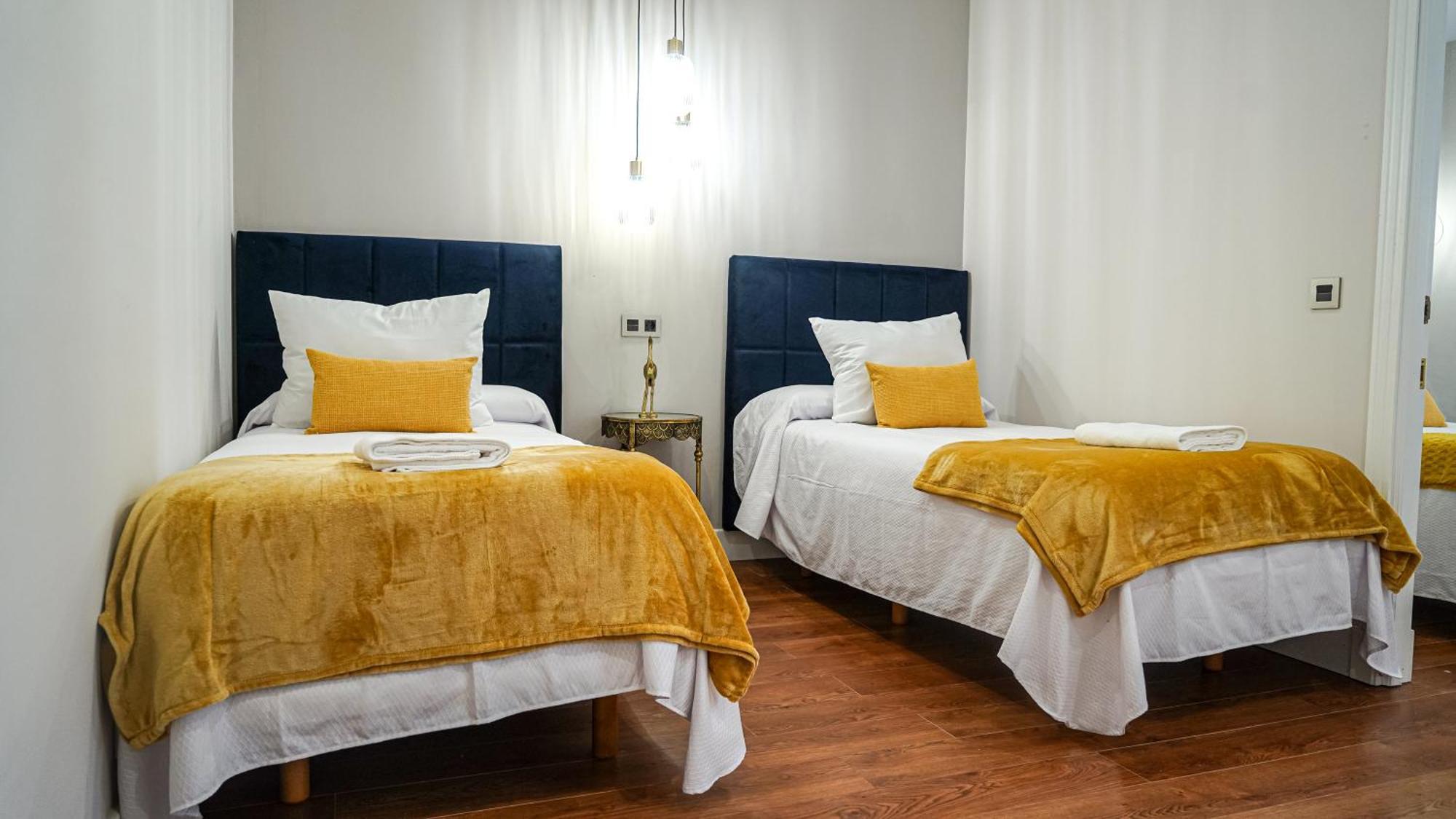 Apartamentos Puente Romano Suites 梅里达 外观 照片