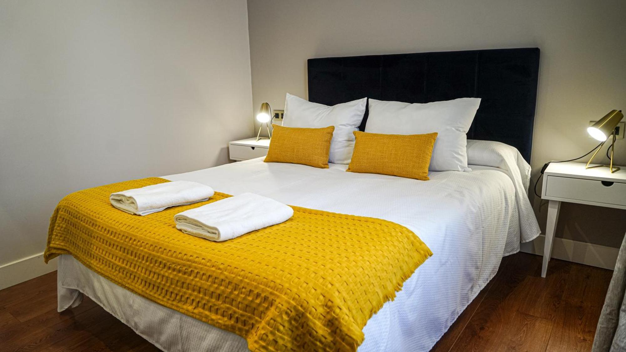 Apartamentos Puente Romano Suites 梅里达 外观 照片