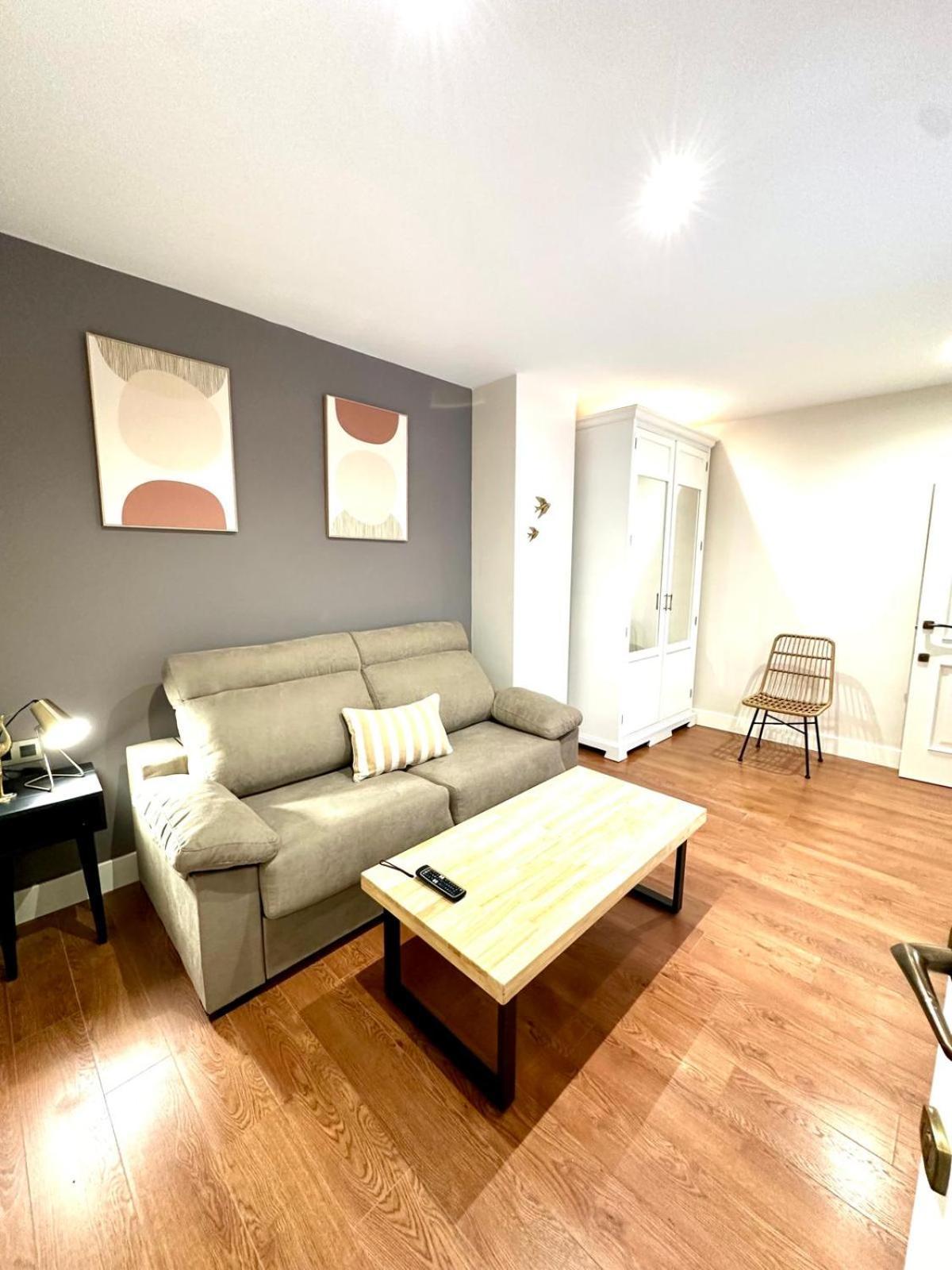 Apartamentos Puente Romano Suites 梅里达 外观 照片